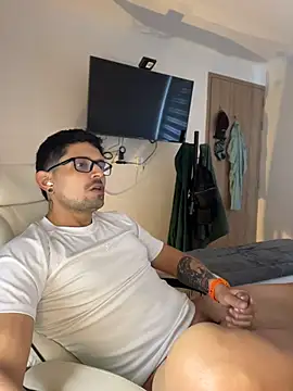 Chat XXX en directo de TroyeKnight