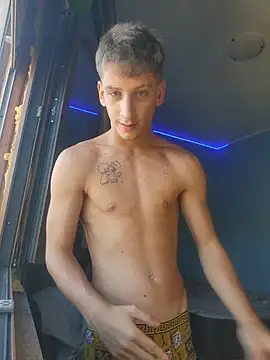 Leonardo0606's Live XXX Chat
