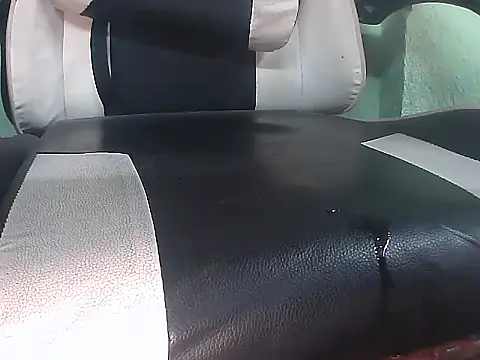 Precumking1 XXX чат на живо