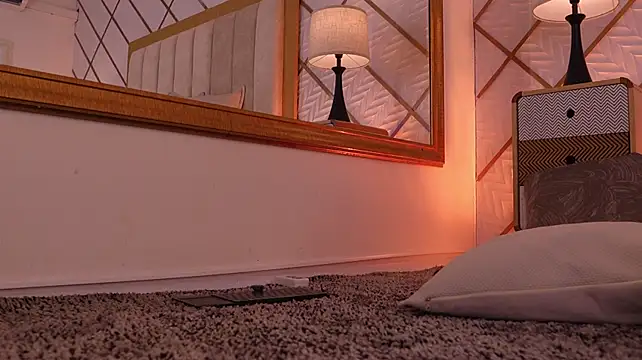 lyrabellini Adlı Modelin Canlı XXX Sohbeti