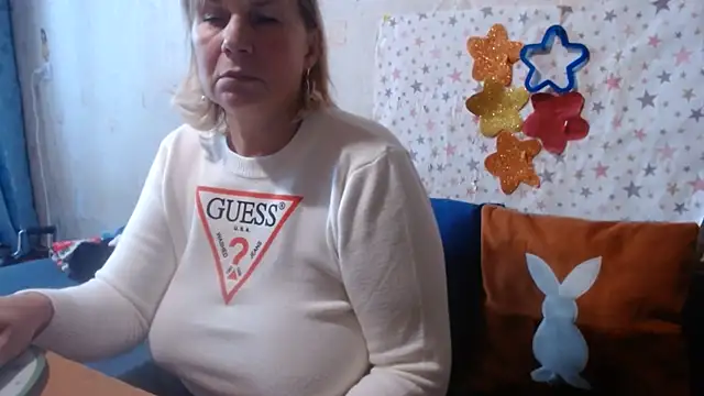 Chatroom XXX en direct de QueenLana