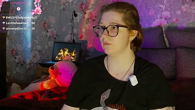 LesiaOxxi Chat XXX in diretta