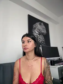 DramaQueen__ Adlı Modelin Canlı XXX Sohbeti