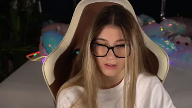 Lissaa_Moon élő XXX-chatje