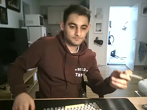 Онлайн чат XXX mihaimichael