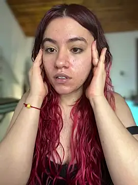 NikkiNix XXX чат на живо