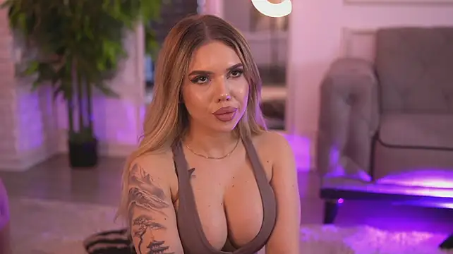 MaevaRey Live XXX-Chat