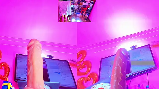 dakotamilf__hot Adlı Modelin Canlı XXX Sohbeti