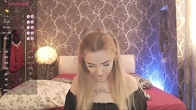 MiaMiaMeow Chat XXX in diretta