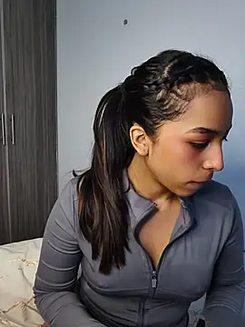 Baby_luxury_ Chat XXX live