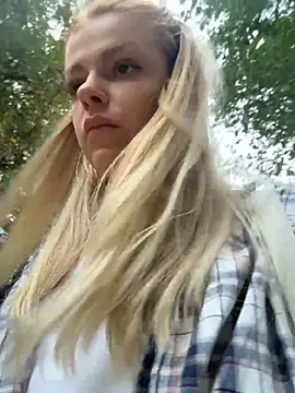 Czat XXX na żywo – HarrietDart