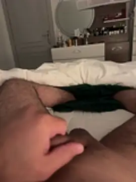 ualym90 Adlı Modelin Canlı XXX Sohbeti