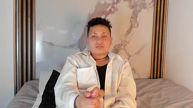 Онлайн чат XXX BullSmoke19