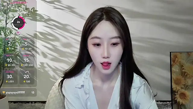 แชท XXX สดของ LUNYI-CC
