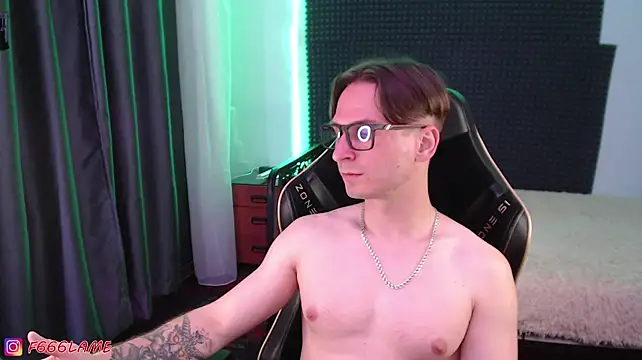 Chat XXX en directo de F666LAME