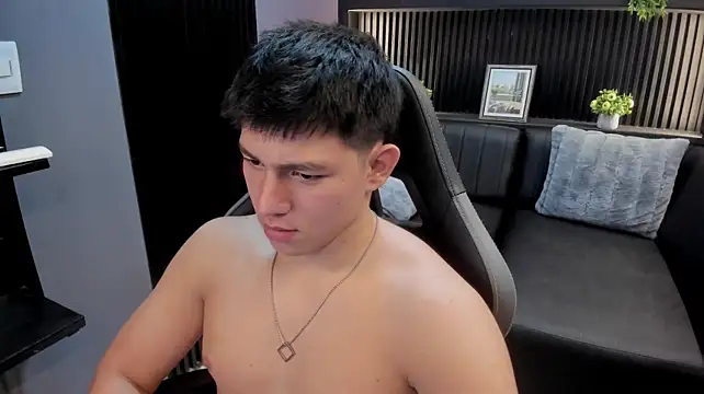 Chatroom XXX en direct de JamesCr_