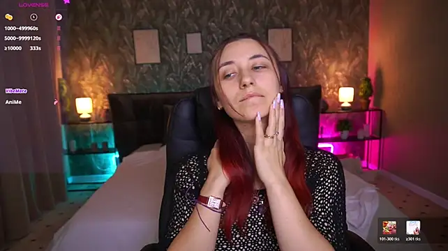 RoxieRay Adlı Modelin Canlı XXX Sohbeti