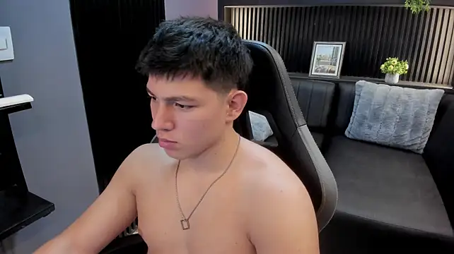 Živý XXX chat JamesCr_