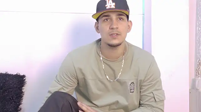 Chat +18 de Massimo_11 ao vivo