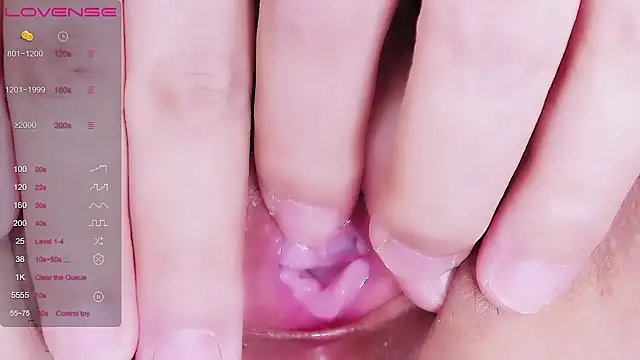 xiaoqingren 在線直播表演