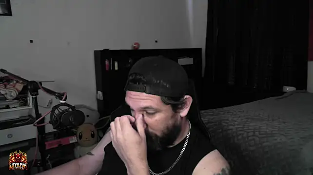 DevilPup75_ webkamerás műsora