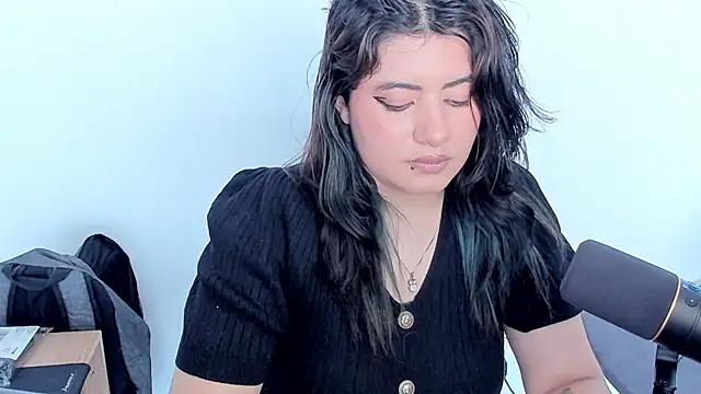 צ'אט XXX בשידור חי של Ariabrownn1_