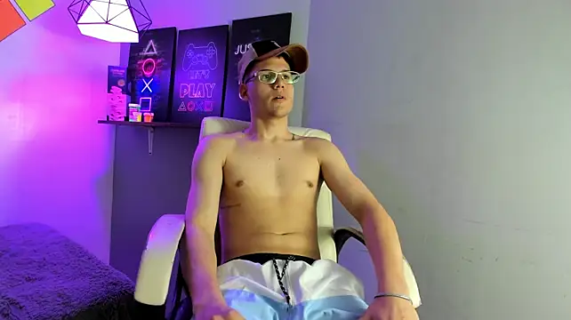luca_whiteのライブXXXチャット