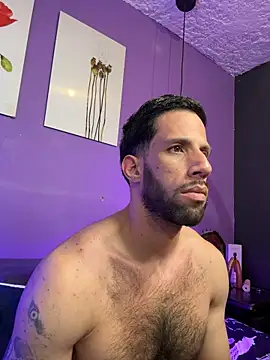 Chat +18 de Karim_mansur ao vivo