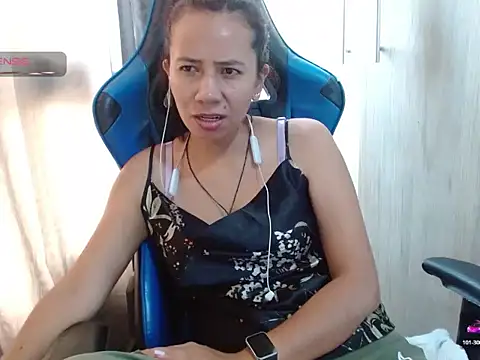 Danielagomez33 Adlı Modelin Canlı XXX Sohbeti