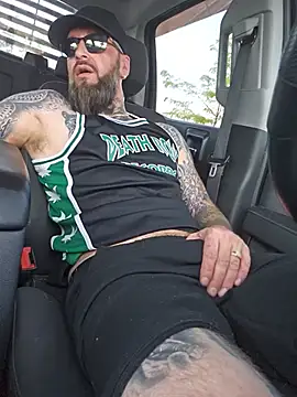 Beardedtattood webkamerás műsora