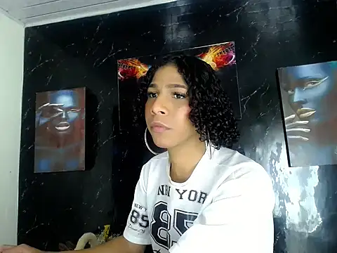 Brittany_Queen_'s Live XXX Chat