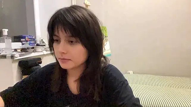 SaintMari Adlı Modelin Canlı XXX Sohbeti