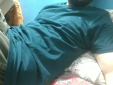 Precumboner Adlı Modelin Canlı XXX Sohbeti