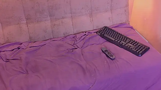 BELLA_TENTATION_CR's Live XXX Chat