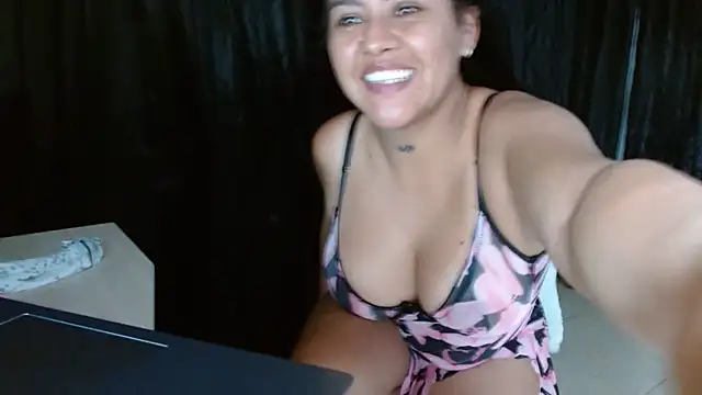 Chat XXX en directo de lovemee_30