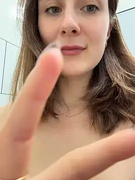 צ'אט XXX בשידור חי של Dina_Tease