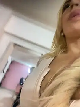 alicev_kitty Adlı Modelin Canlı XXX Sohbeti