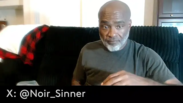 צ'אט XXX בשידור חי של sinnernoir
