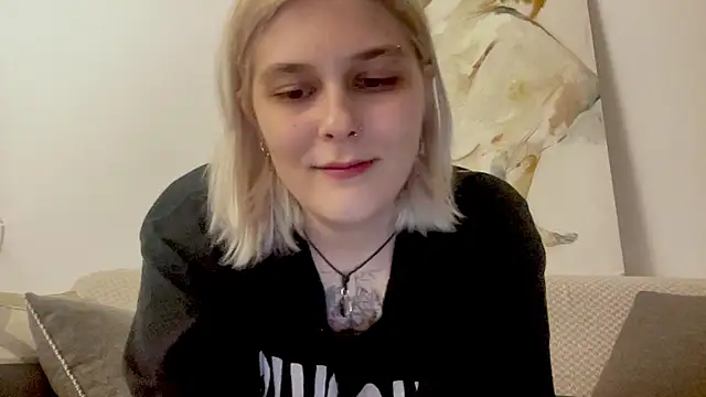 Ella_Bloom Adlı Modelin Canlı XXX Sohbeti