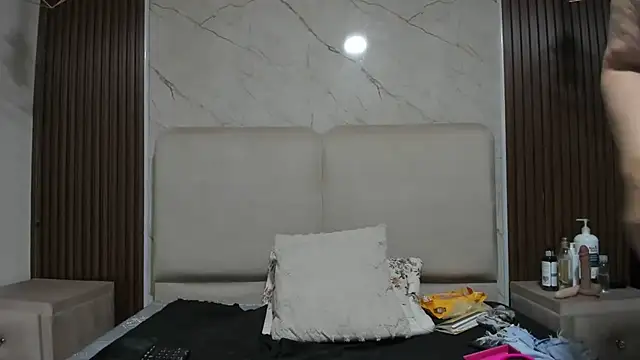 queenstarhy's Live Chat Room