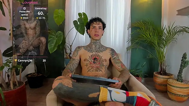 XXX chat uživo modela aron_ford77