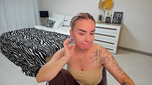 Gabi_Sky's Live XXX Chat