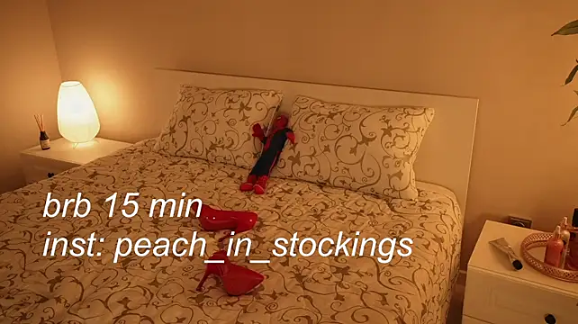 دردشة peach_in_stockings الجنسية المباشرة