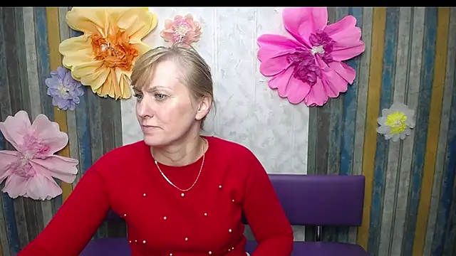 XXX chat uživo modela RebecaMarti