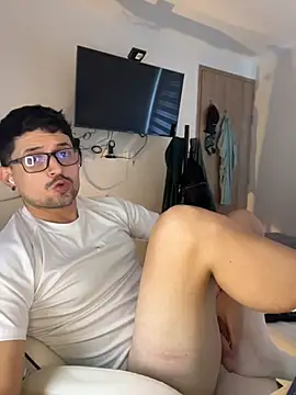 Chat +18 de TroyeKnight ao vivo