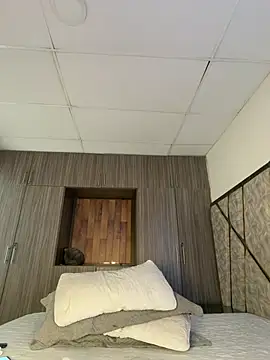 Denise_wolfe21 Adlı Modelin Canlı XXX Sohbeti