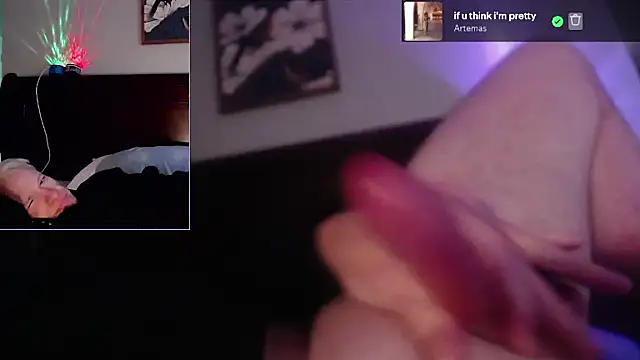 Snarfle82 Chat XXX live