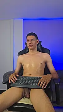 milo_cruz_ Adlı Modelin Canlı XXX Sohbeti