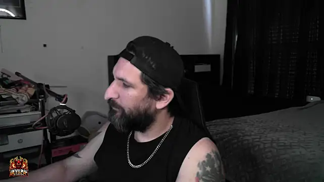 DevilPup75_ XXX чат на живо