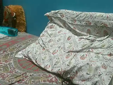 Precumboner élő XXX-chatje